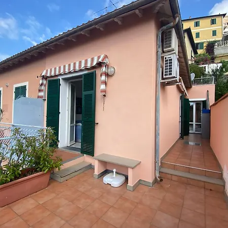 Casa Ribot: Centro E Mare A Portata Di Mano * Алассио