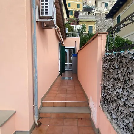Апартаменты Casa Ribot: Centro E Mare A Portata Di Mano Алассио