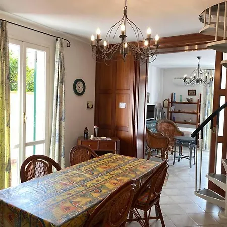 Appartement Casa Ribot: Centro E Mare A Portata Di Mano Alassio