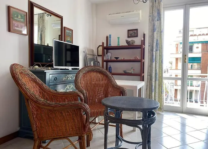 Casa Ribot: Centro E Mare A Portata Di Mano * Alassio